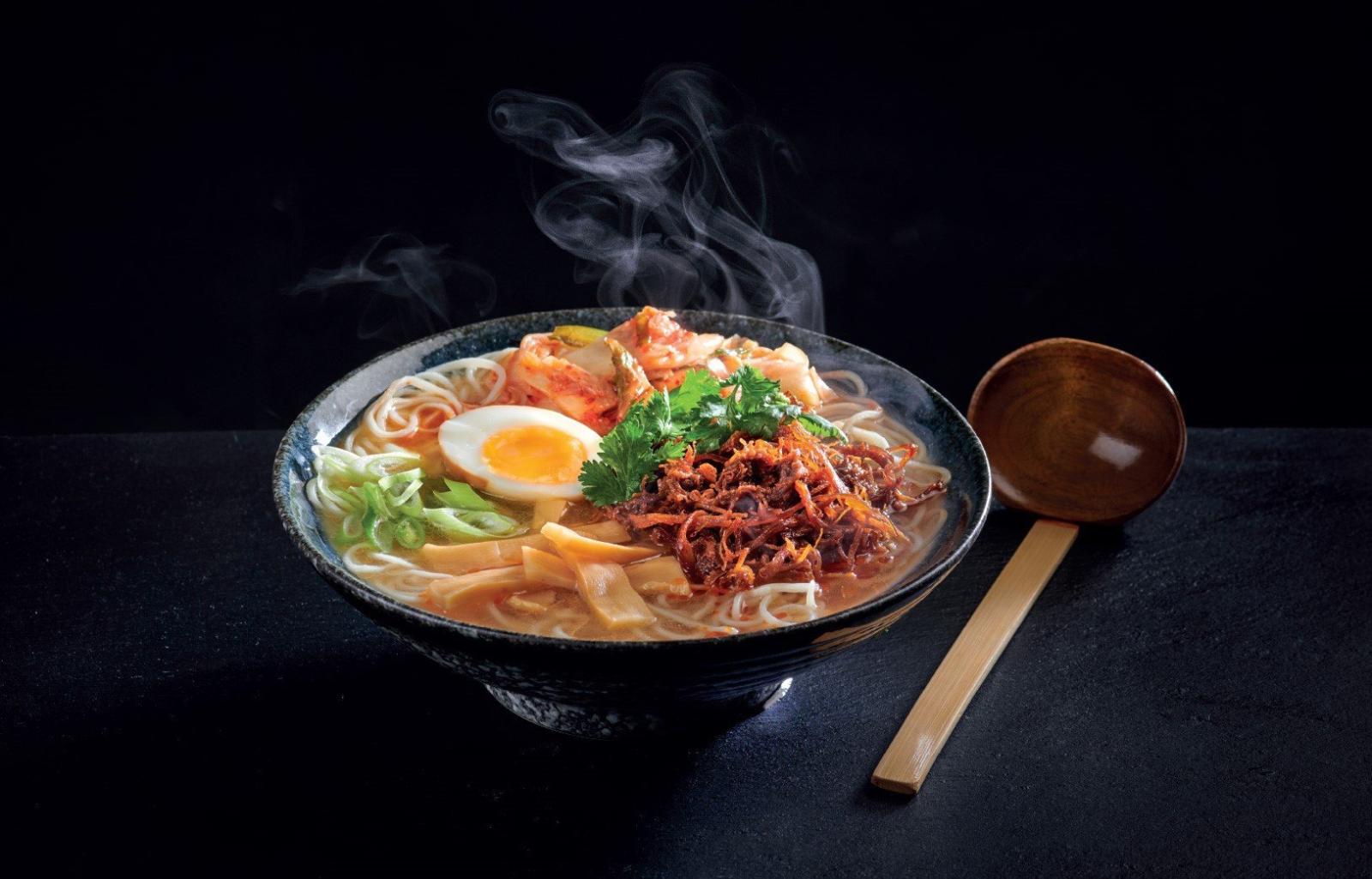 winter outiside. ramen inside. wagamama